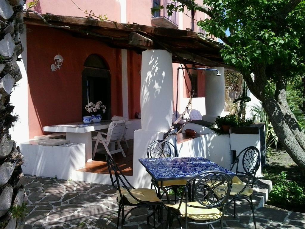 La Villa Rossa Salina  Extérieur photo
